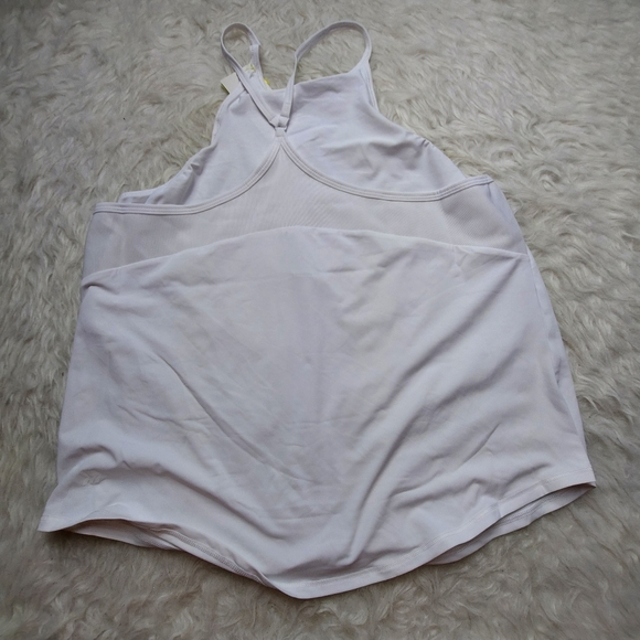 (Stained) 🍓 5/$5 • All In Motion - Picture 2 of 4